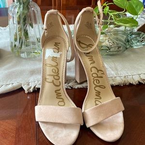 Plush pink shoes 💥Weekend sale!